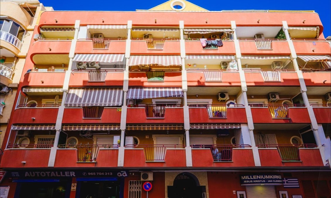 Segunda mano - Apartamento -
Torrevieja - Playa del Cura