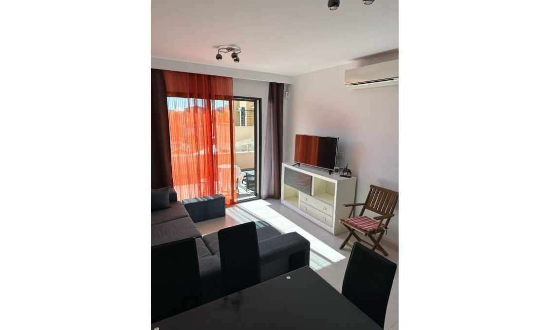 Segunda mano - Bungalow -
Orihuela Costa - La Zenia