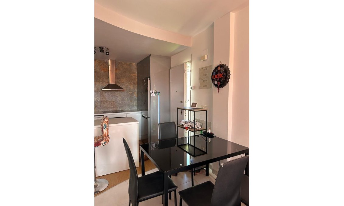 Segunda mano - Bungalow -
Orihuela Costa - La Zenia