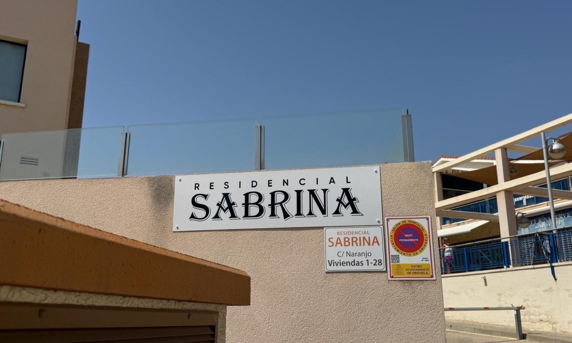 Segunda mano - Bungalow -
Orihuela Costa - La Zenia