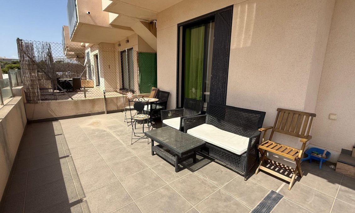 Segunda mano - Bungalow -
Orihuela Costa - La Zenia