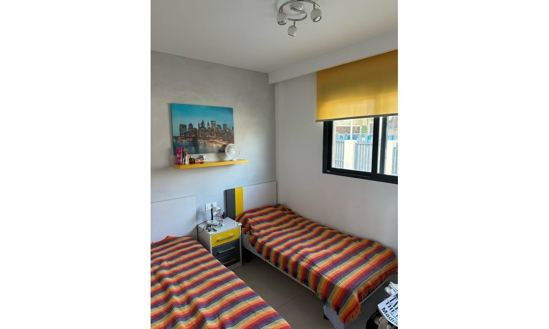 Segunda mano - Bungalow -
Orihuela Costa - La Zenia