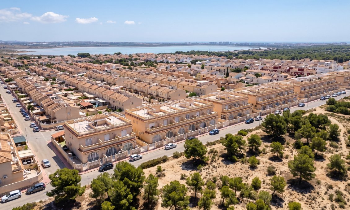 Segunda mano - Adosado -
Torrevieja - Costa Blanca