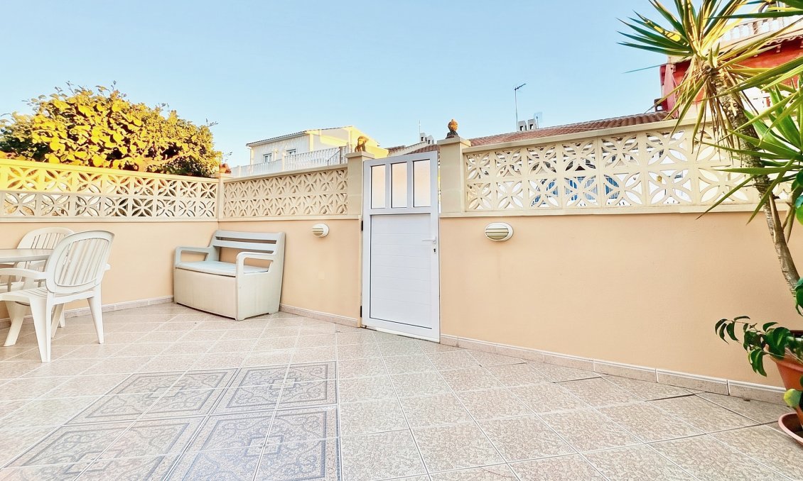Segunda mano - Adosado -
Torrevieja - Costa Blanca
