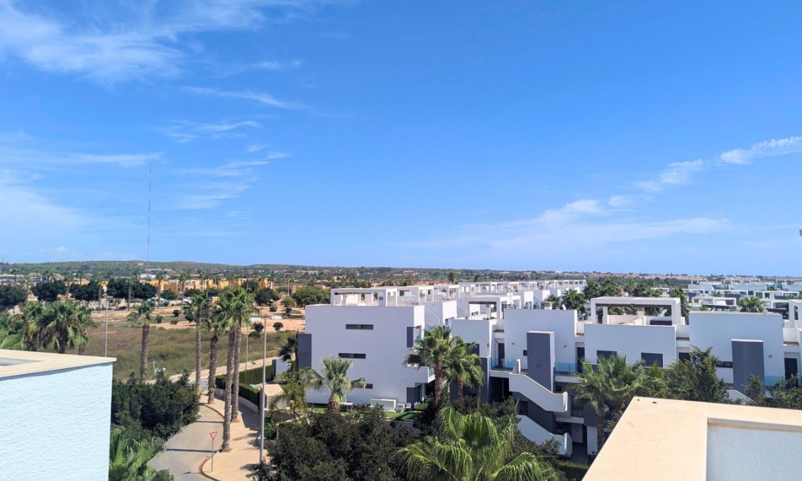 Segunda mano - Ático -
El Raso - Costa Blanca