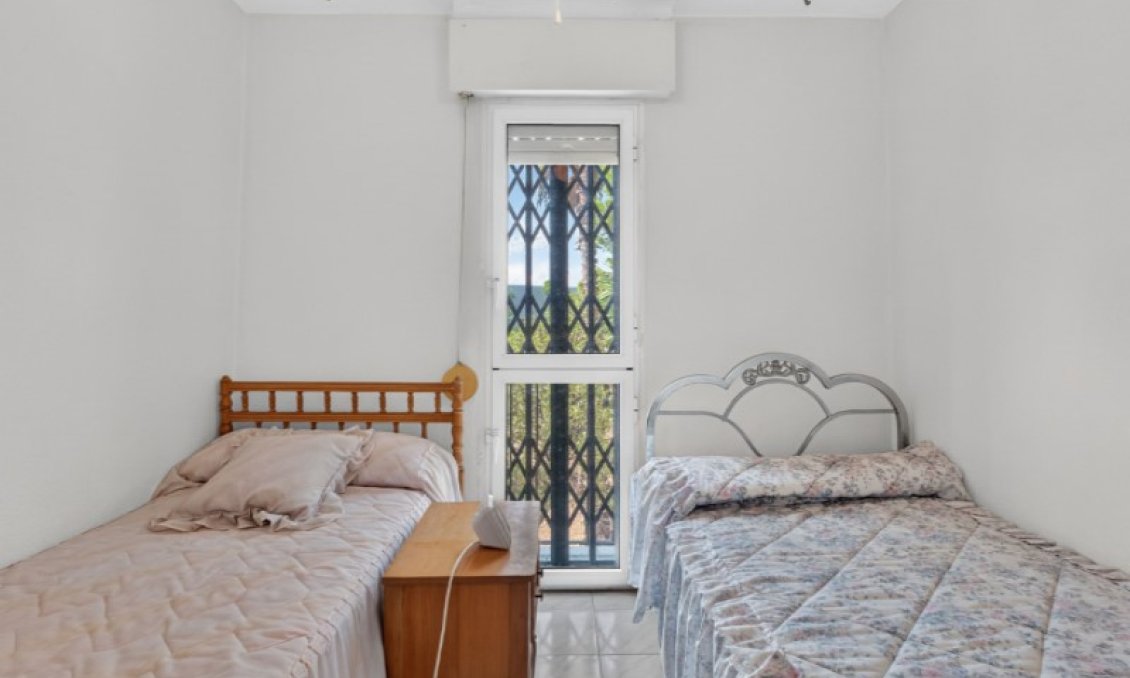 Segunda mano - Adosado -
Torrevieja - Costa Blanca