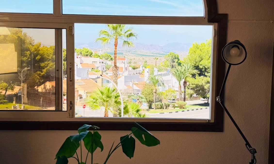 Segunda mano - Apartamento -
San Miguel de Salinas - Inland