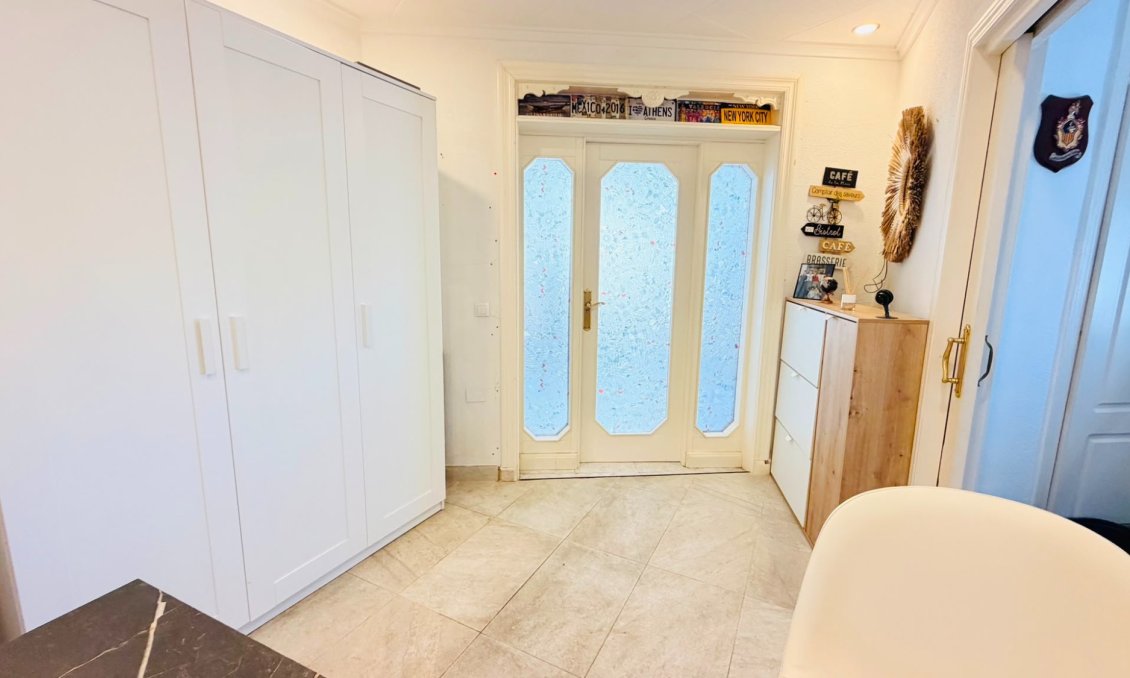 Segunda mano - Apartamento -
San Miguel de Salinas - Inland