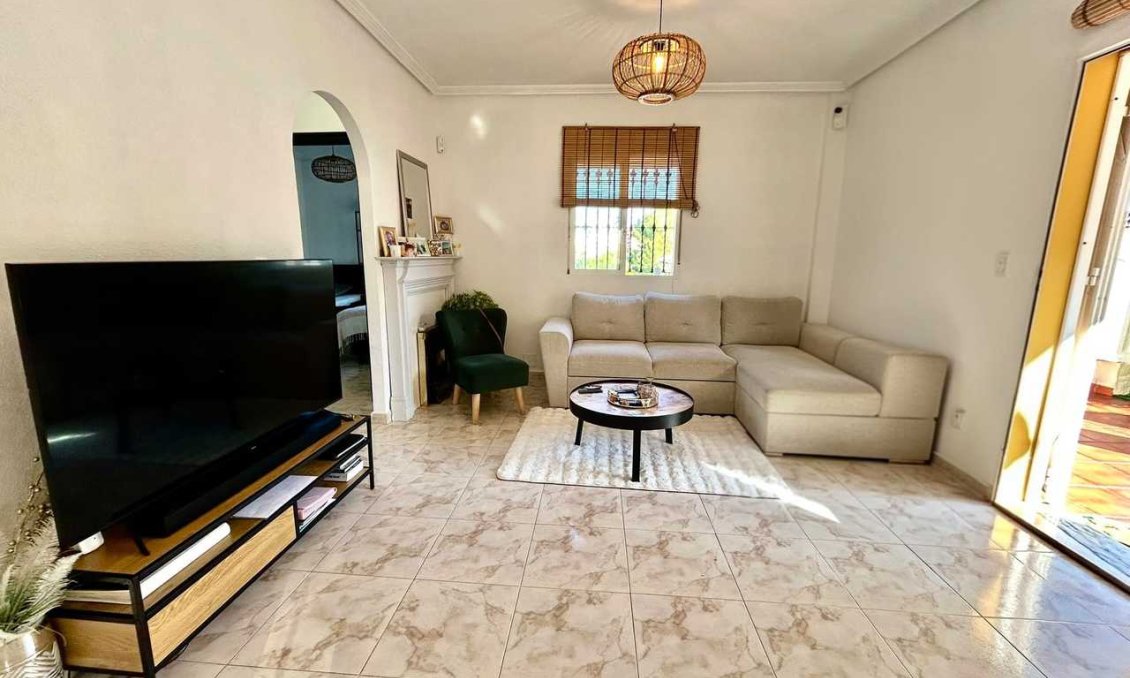 Segunda mano - Villa -
Villamartin - Costa Blanca