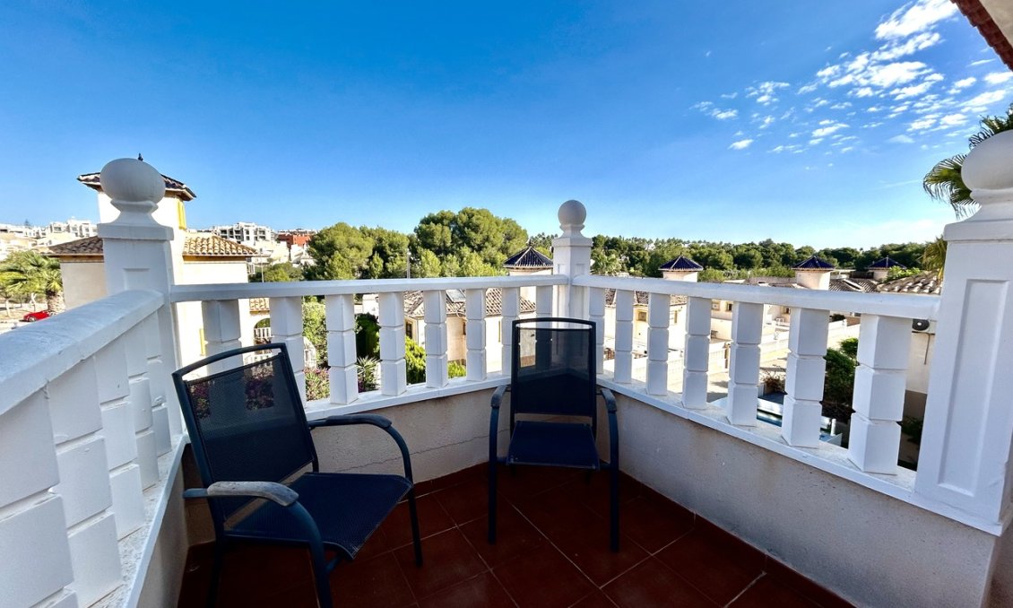 Segunda mano - Villa -
Villamartin - Costa Blanca