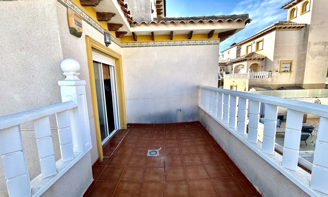 Segunda mano - Villa -
Villamartin - Costa Blanca
