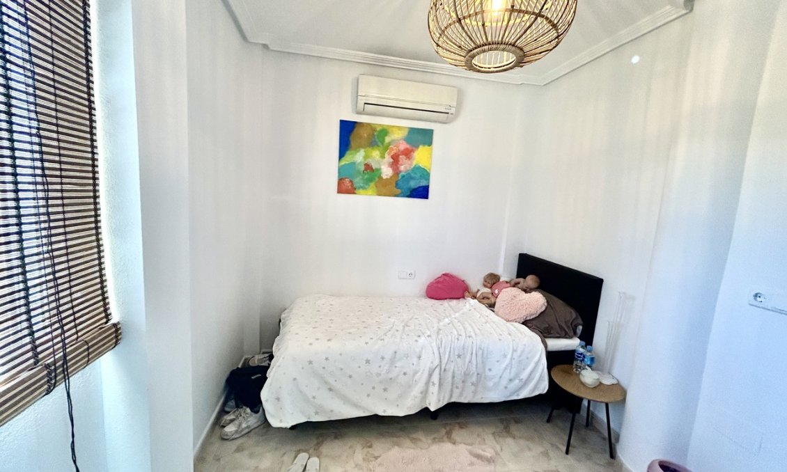 Segunda mano - Villa -
Villamartin - Costa Blanca