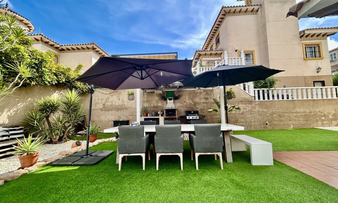 Segunda mano - Villa -
Villamartin - Costa Blanca