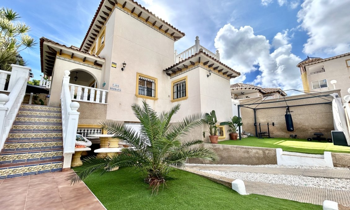 Segunda mano - Villa -
Villamartin - Costa Blanca