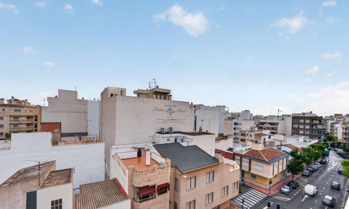 Revânzare - Apartament -
Torrevieja
