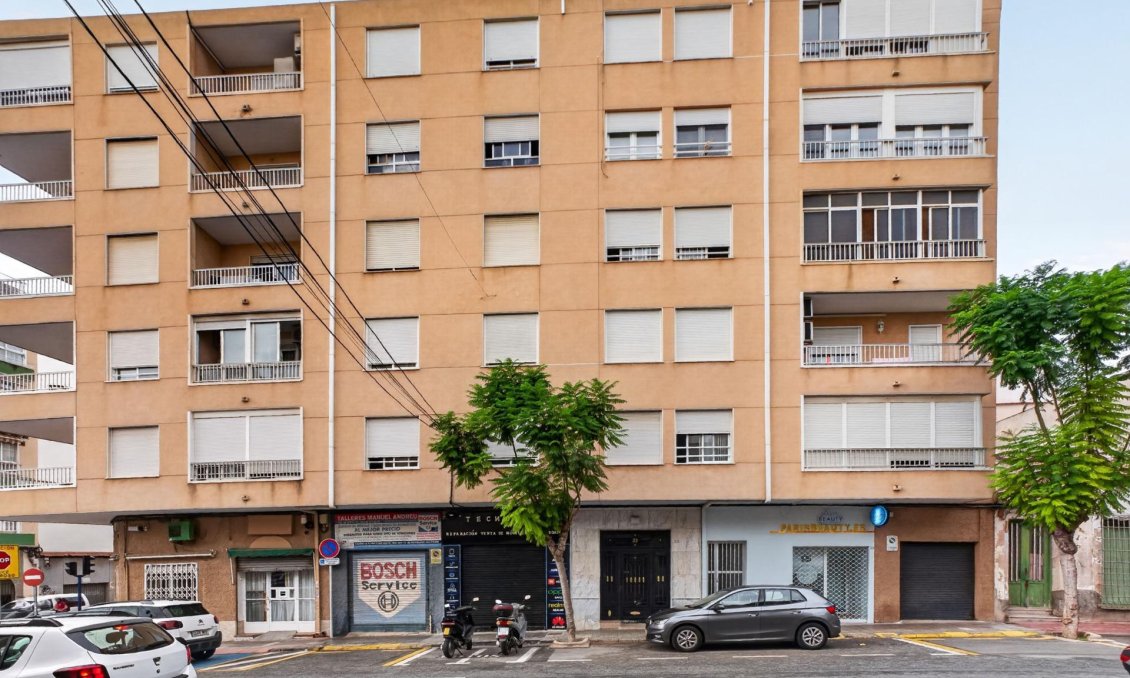 Revânzare - Apartament -
Torrevieja