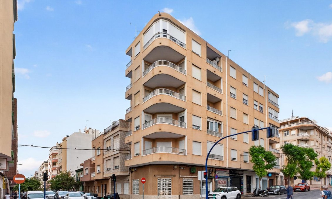 Revânzare - Apartament -
Torrevieja