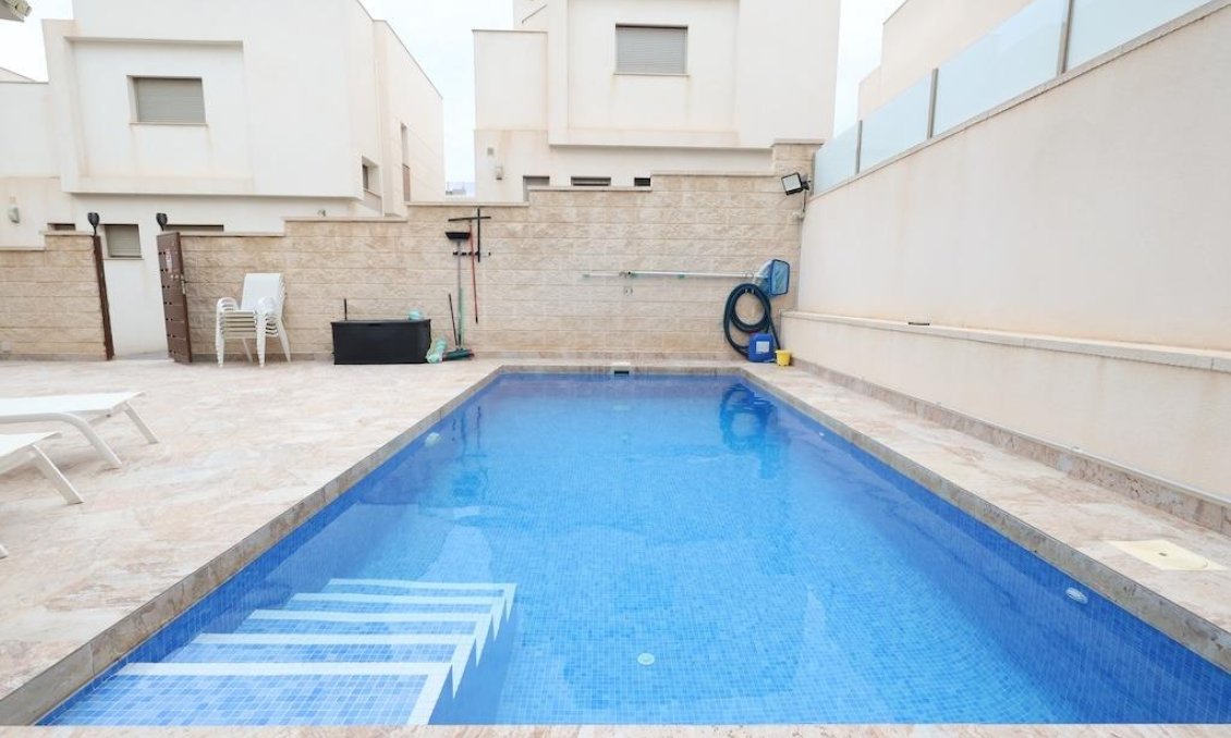 Revânzare - Vilă -
Orihuela Costa - Costa Blanca