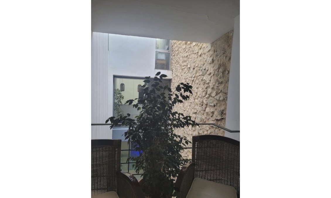 Revente - Appartement -
Relleu - Inland