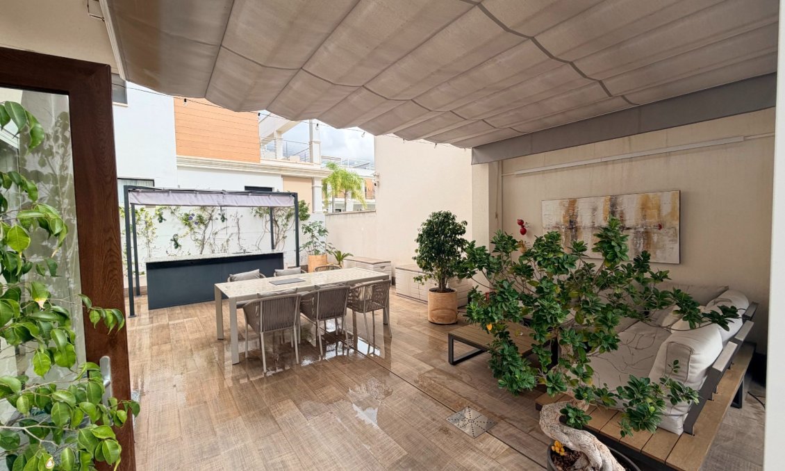 Segunda mano - Villa -
Ciudad Quesada - Costa Blanca