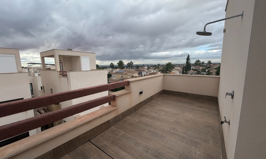 Segunda mano - Villa -
Ciudad Quesada - Costa Blanca