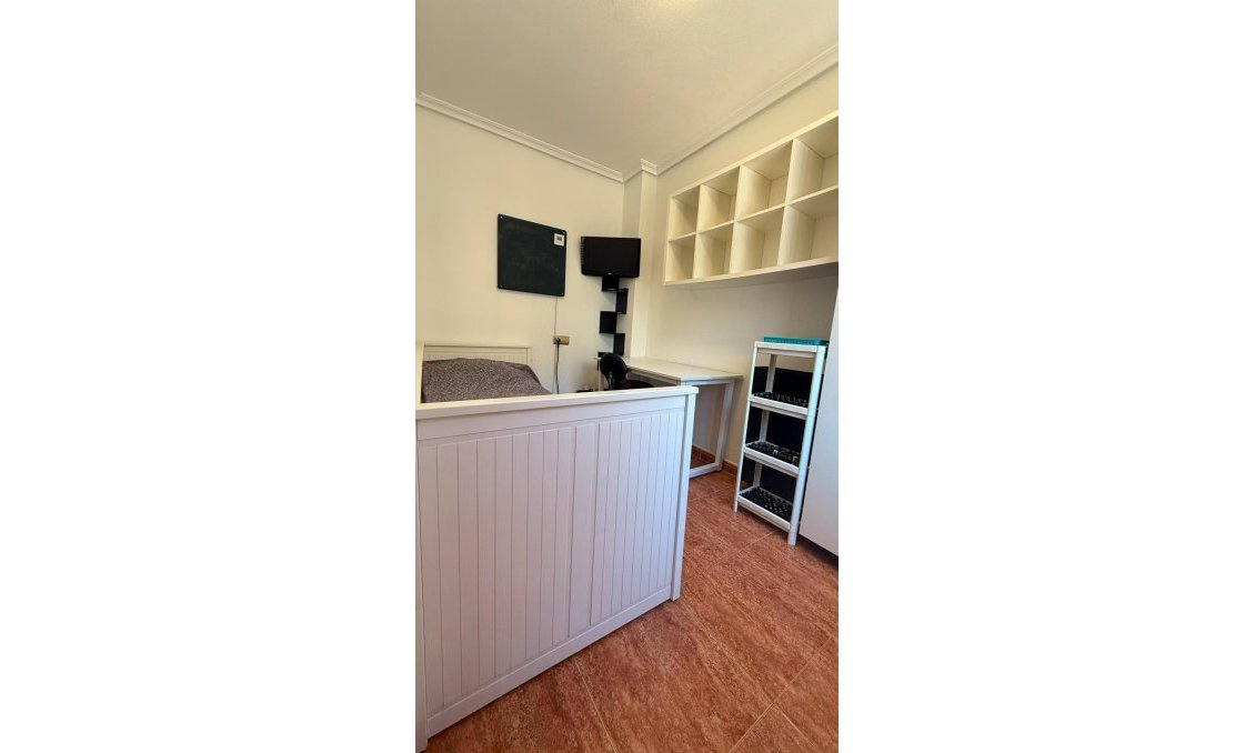 Resale - Bungalow -
Torrevieja - La Mata
