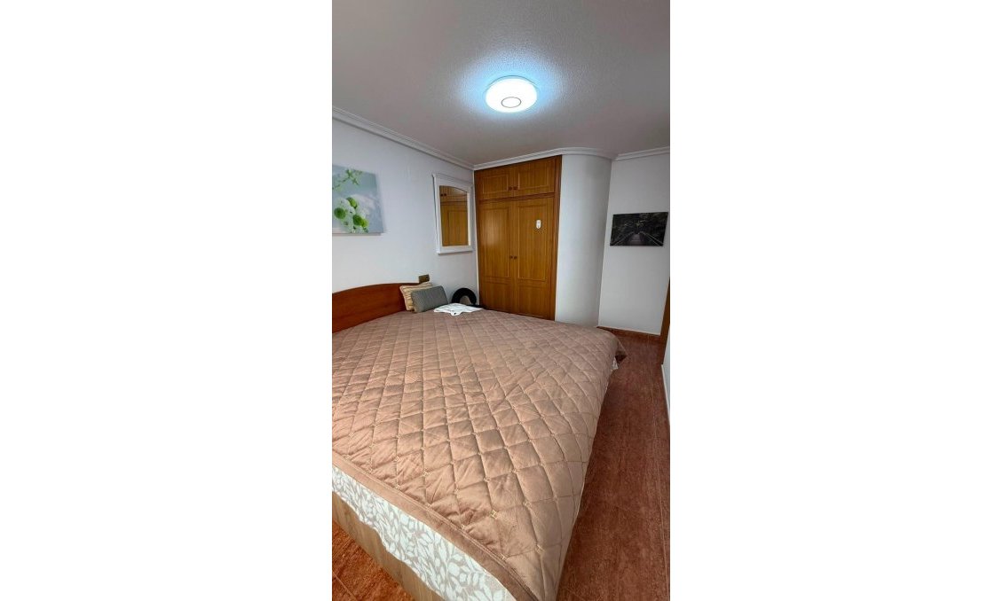 Resale - Bungalow -
Torrevieja - La Mata