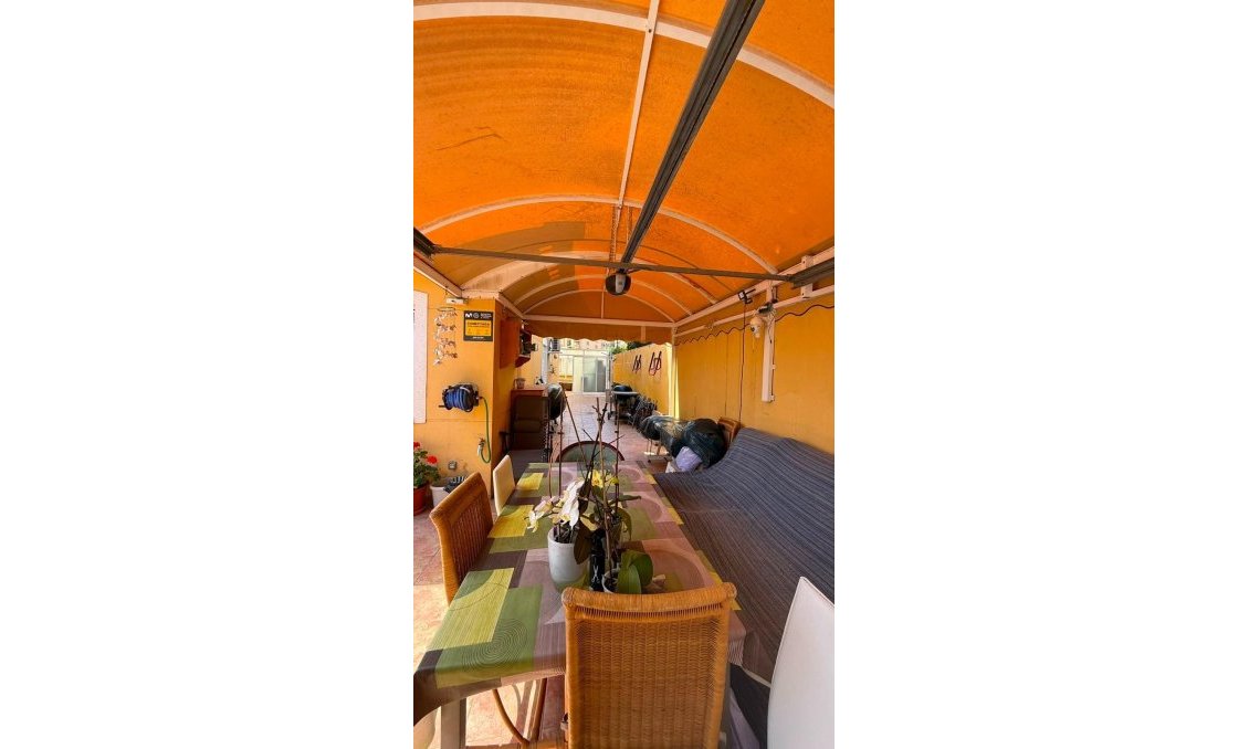 Resale - Bungalow -
Torrevieja - La Mata