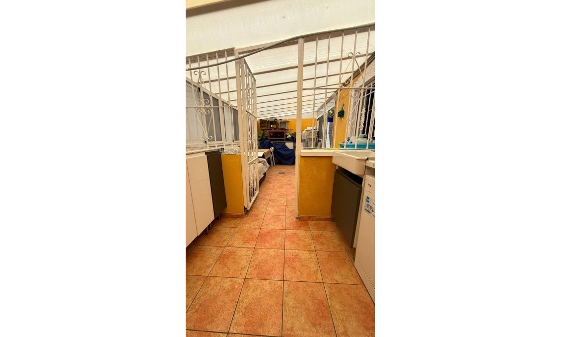 Resale - Bungalow -
Torrevieja - La Mata