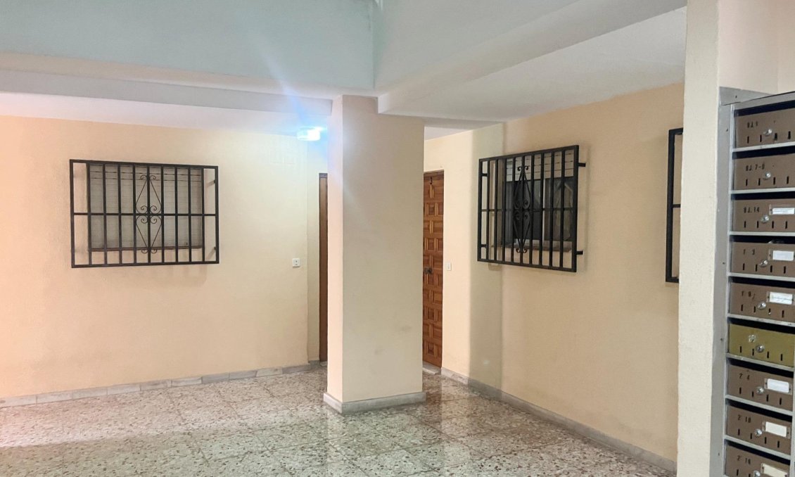 Segunda mano - Apartamento -
Guardamar del Segura - Centro