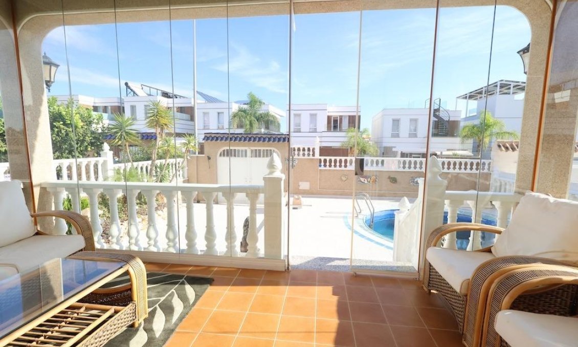 Revente - Villa -
Orihuela Costa - Costa Blanca