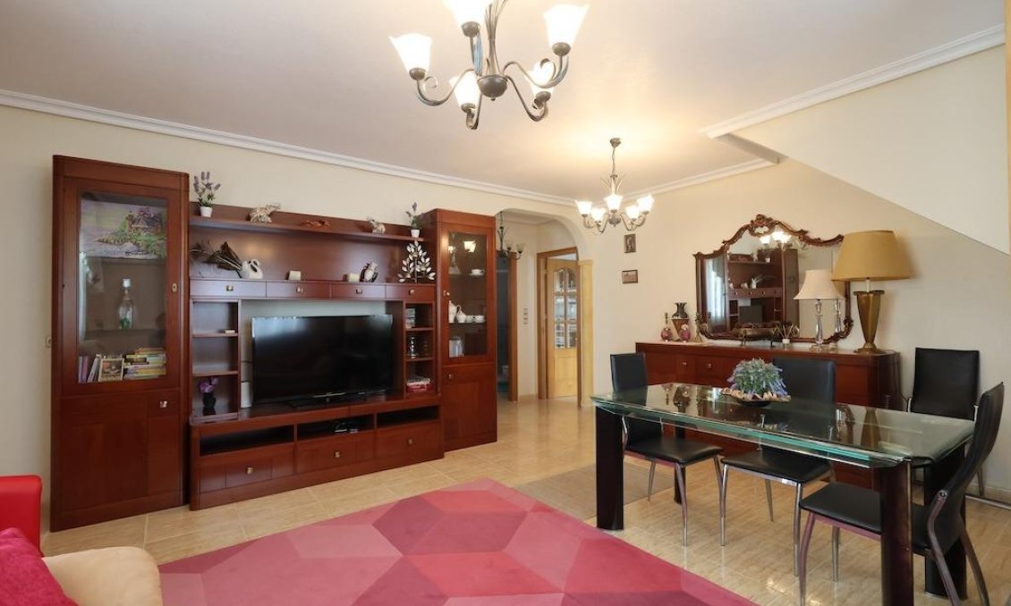 Revente - Villa -
Orihuela Costa - Costa Blanca