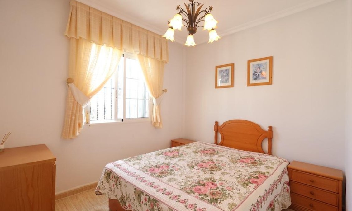 Revente - Villa -
Orihuela Costa - Costa Blanca