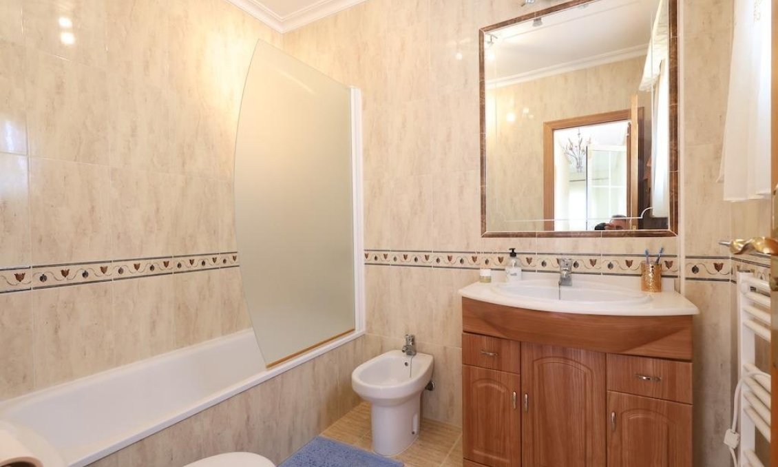 Revente - Villa -
Orihuela Costa - Costa Blanca