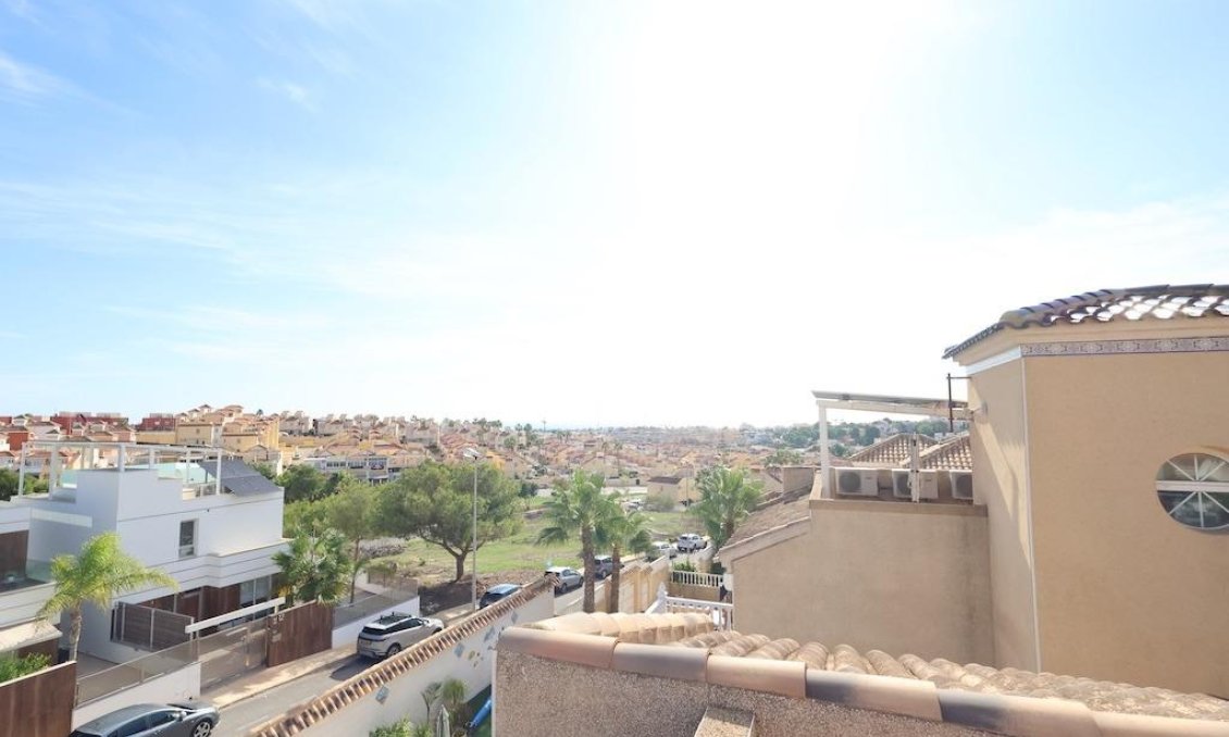 Revente - Villa -
Orihuela Costa - Costa Blanca