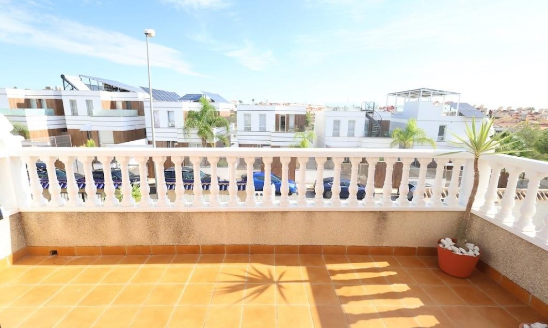 Revente - Villa -
Orihuela Costa - Costa Blanca