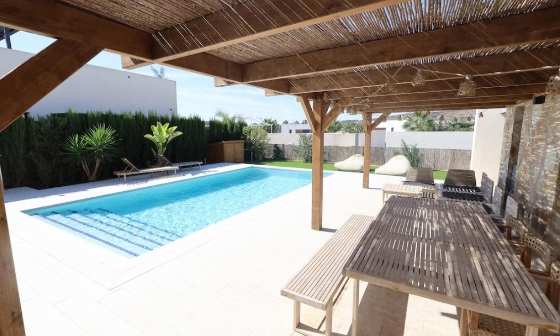 Segunda mano - Villa -
Algorfa - Inland