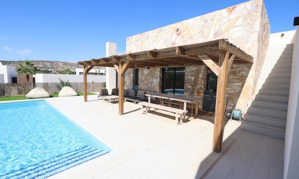 Segunda mano - Villa -
Algorfa - Inland