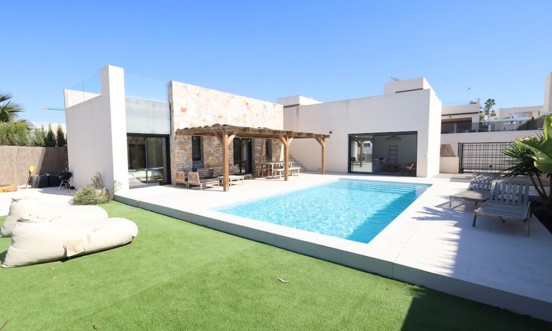 Segunda mano - Villa -
Algorfa - Inland