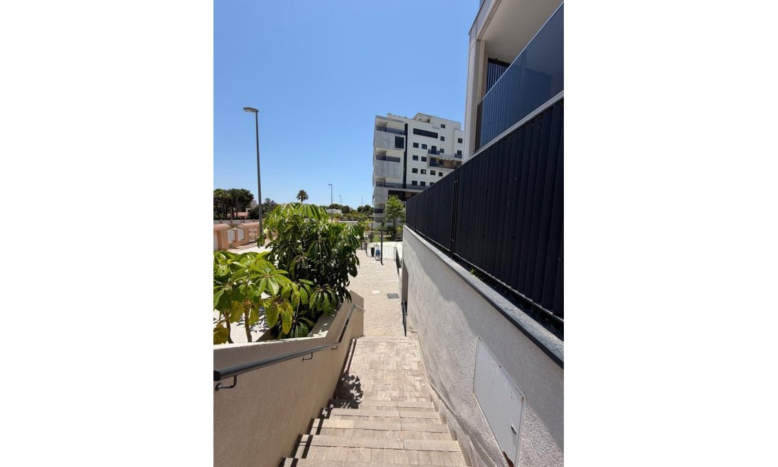 Wiederverkauf - Wohnung -
Dehesa de Campoamor - Costa Blanca