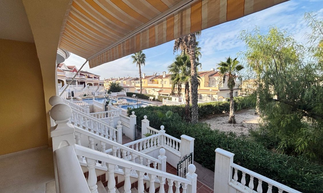 Resale - Townhouse -
Urbanización Monteazul