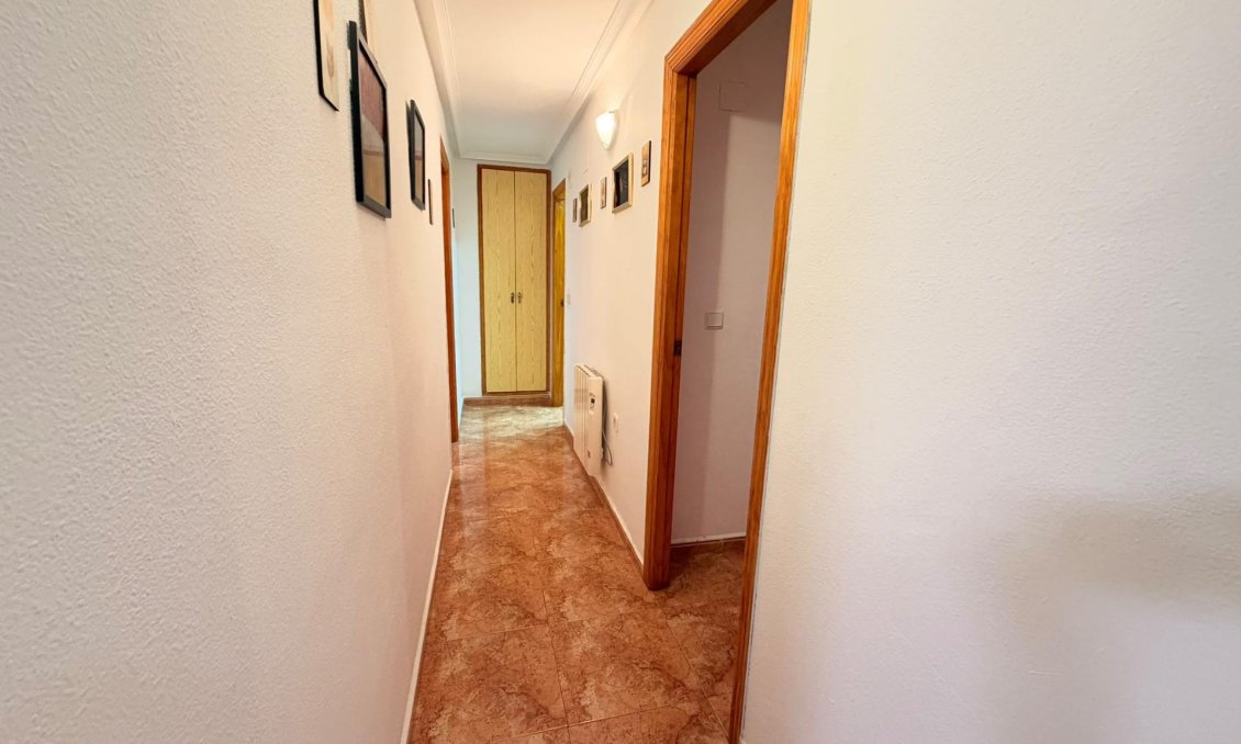 Wiederverkauf - Wohnung -
Torrevieja - Centro