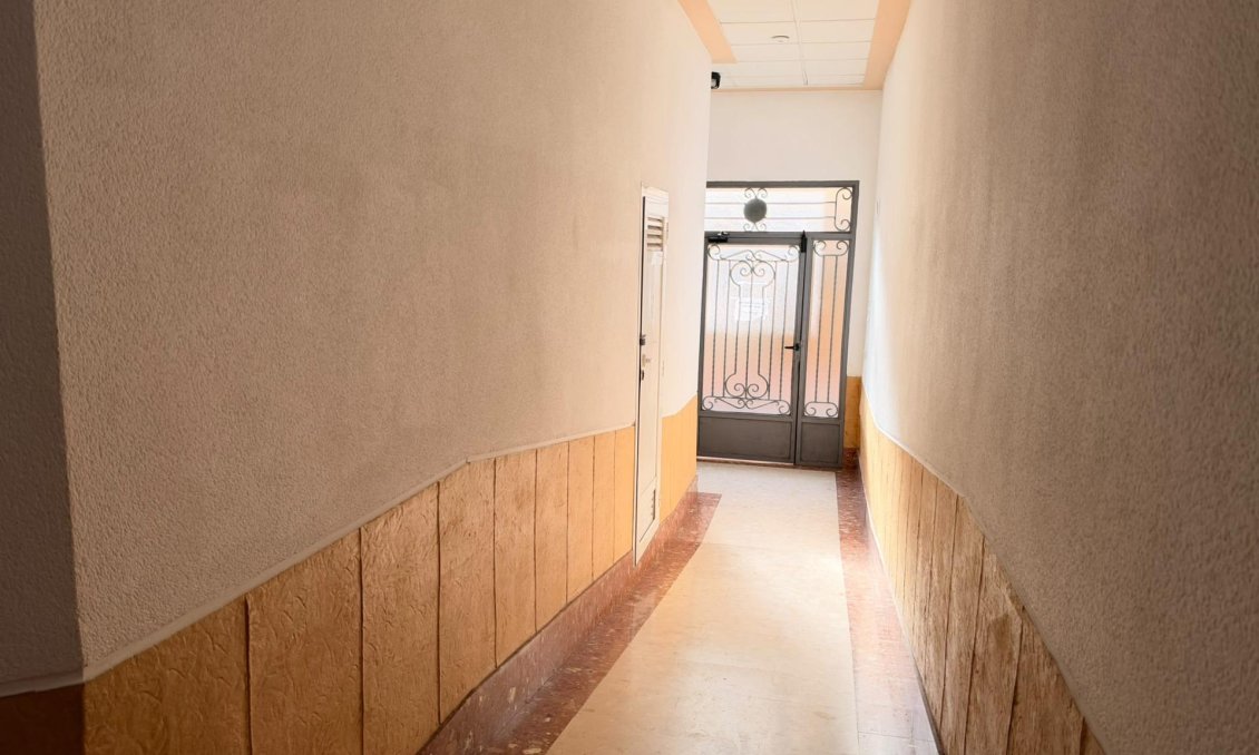 Wiederverkauf - Wohnung -
Torrevieja - Centro