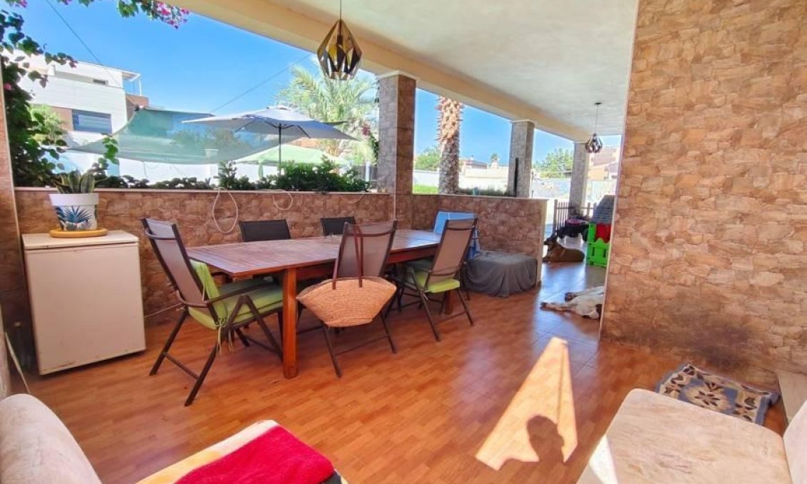 Wiederverkauf - Villa -
Torrevieja - Torreta Florida