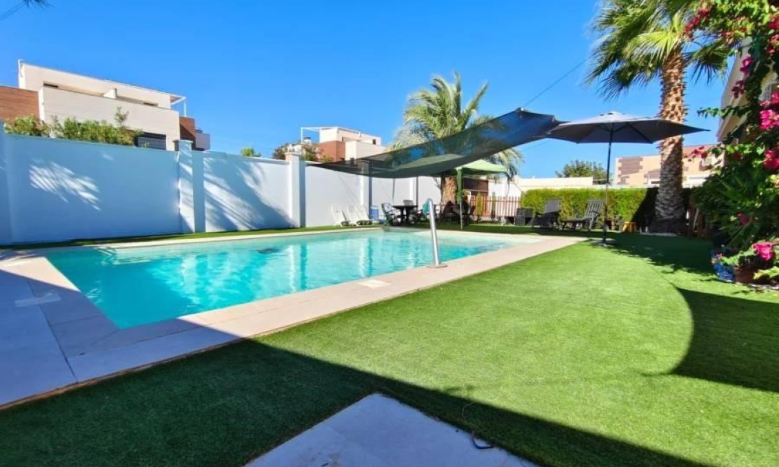 Wiederverkauf - Villa -
Torrevieja - Torreta Florida