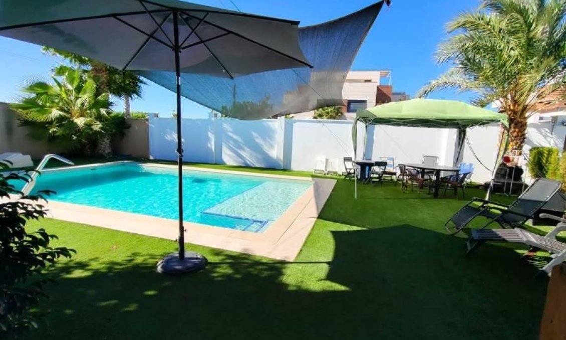 Wiederverkauf - Villa -
Torrevieja - Torreta Florida