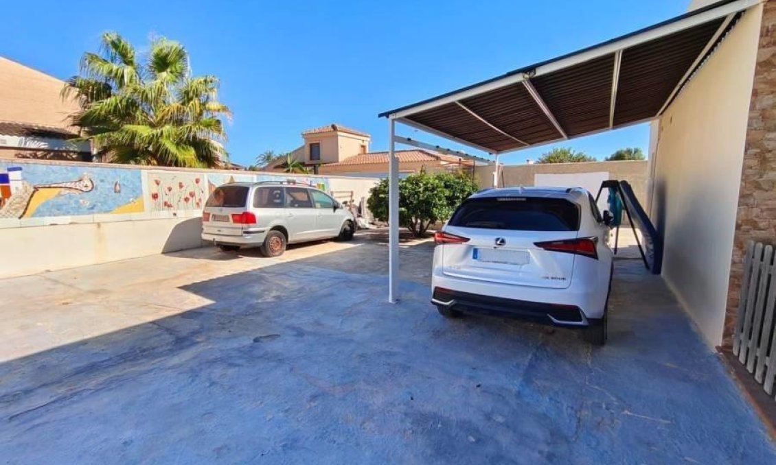 Wiederverkauf - Villa -
Torrevieja - Torreta Florida