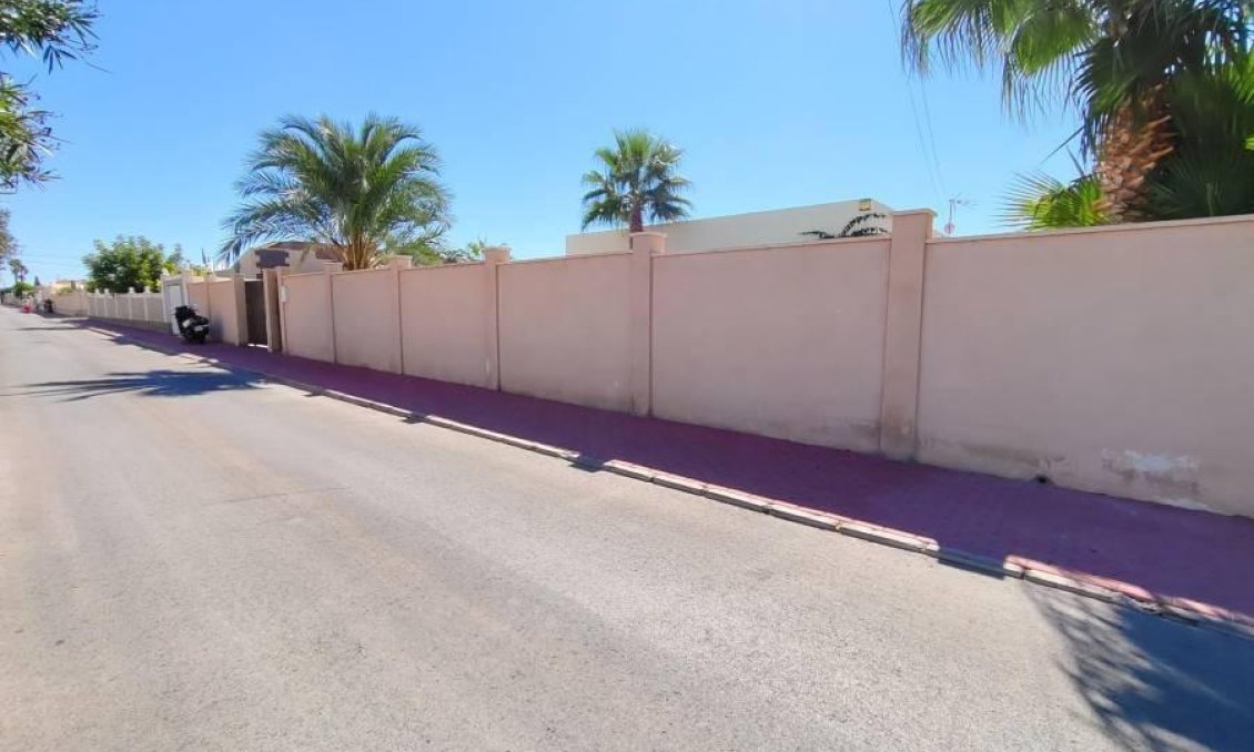 Wiederverkauf - Villa -
Torrevieja - Torreta Florida