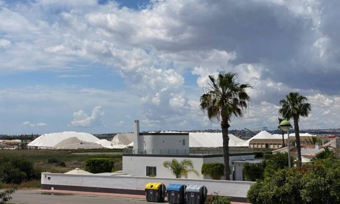 Wiederverkauf - Villa -
Torrevieja - Torreta Florida