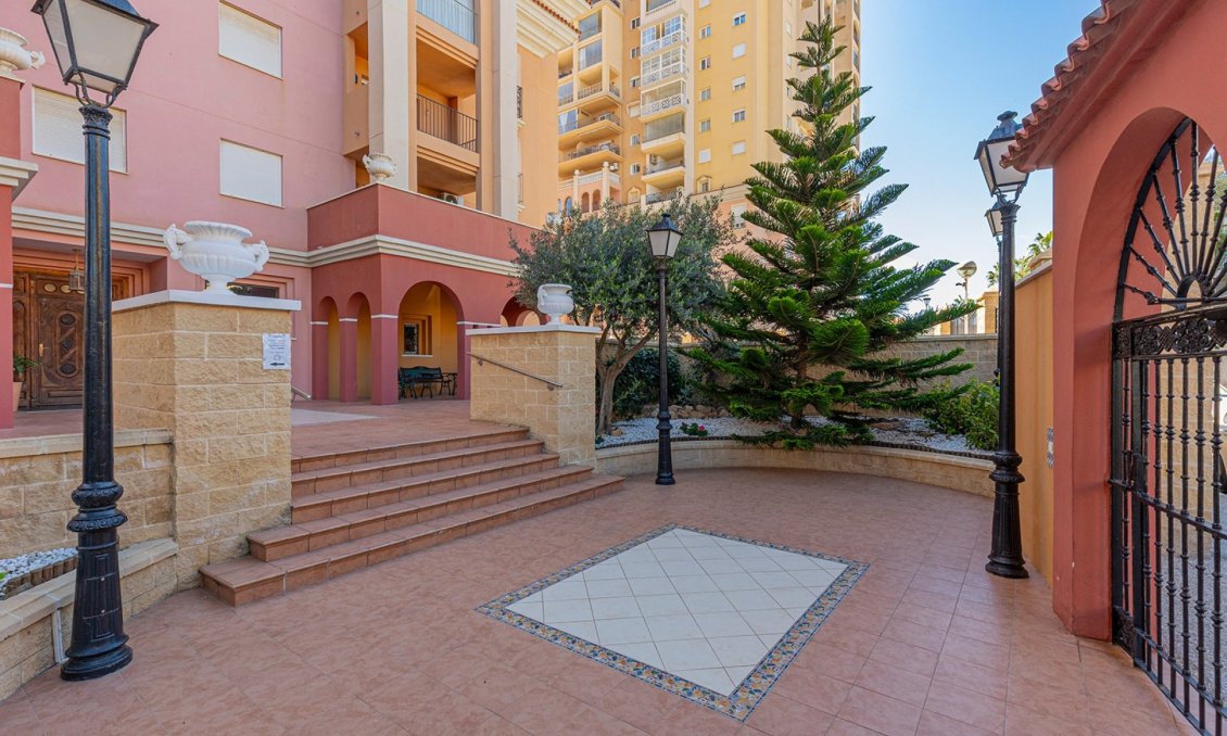 Wiederverkauf - Wohnung -
Torrevieja - Costa Blanca